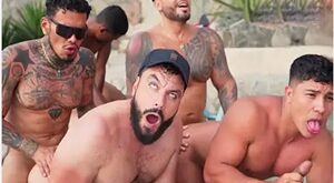 12 Caninos Pool Party