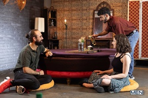 Elio Knight & Ari Yummey – Straight to the Tea