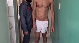 Bombeiro do condomínio virou putinha