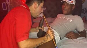 Bruno Paz fumando e mamando o Ryan