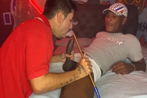 Bruno Paz fumando e mamando o Ryan