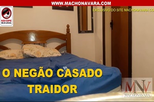 Negão casado traindo a esposa