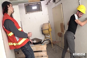 Levando pau na obra