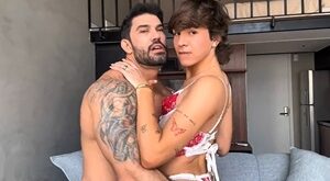 Diego Mineiro socando a rola em passivo afeminado