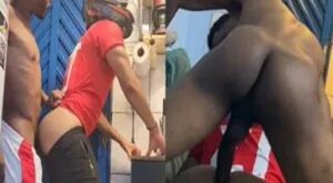 Motoboy passivo dando o rabo pro cliente