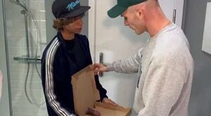 Xoxo Dominik & Carter Blake - Pizza Sabor Pica