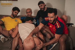 Suruba com o time de futebol